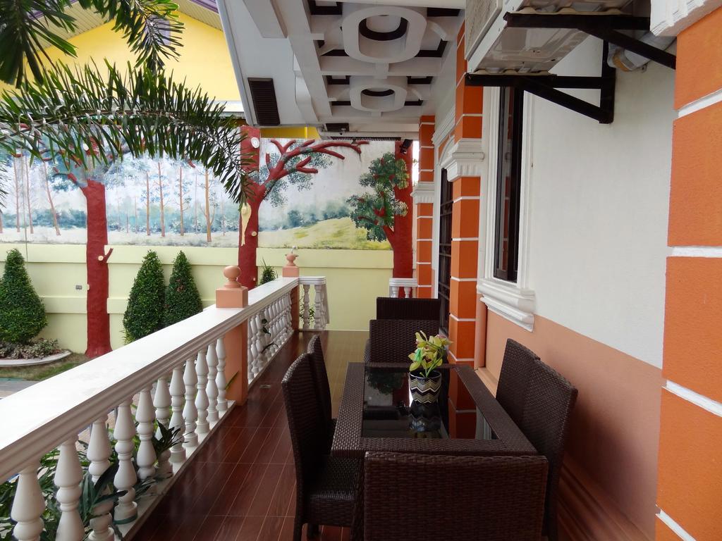 The Executive Villa Inn & Suites Davao Bagian luar foto