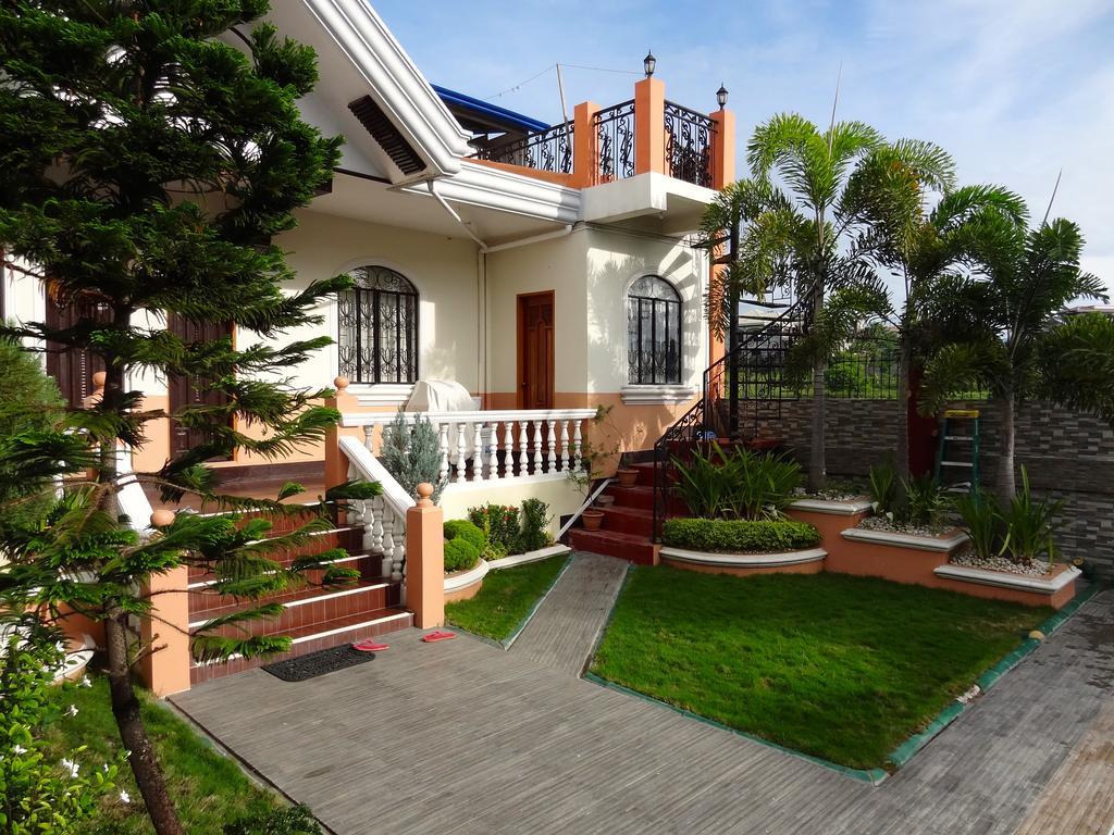 The Executive Villa Inn & Suites Davao Bagian luar foto