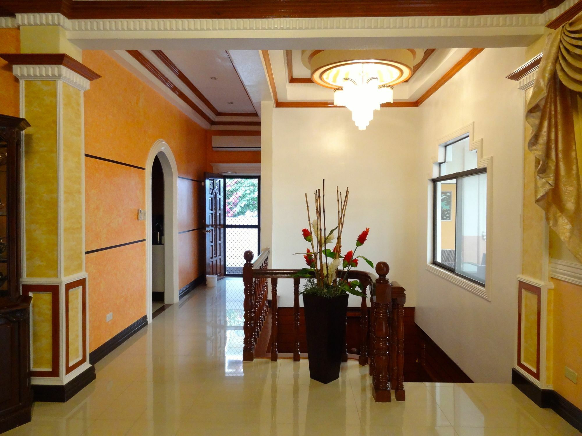 The Executive Villa Inn & Suites Davao Bagian luar foto